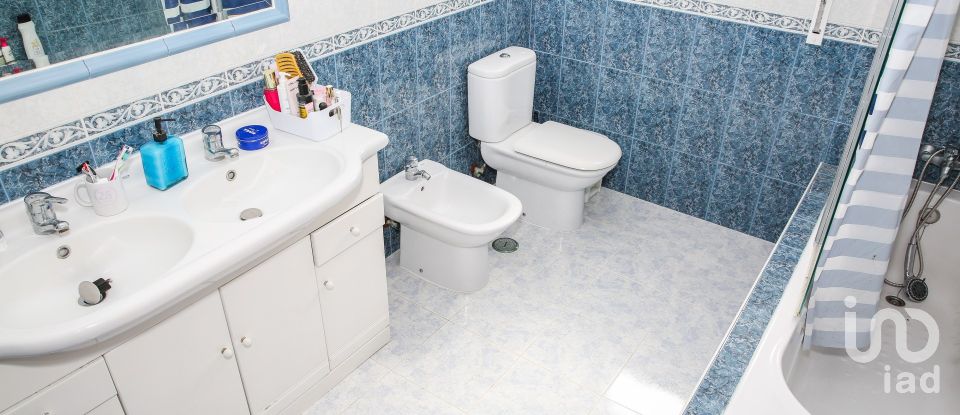 Moradia T3 em Lourinhã e Atalaia de 475 m²