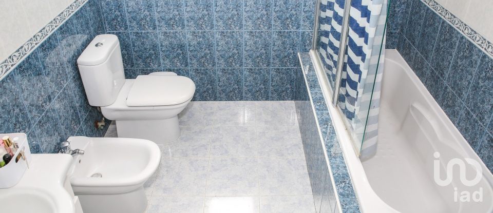 Moradia T3 em Lourinhã e Atalaia de 475 m²