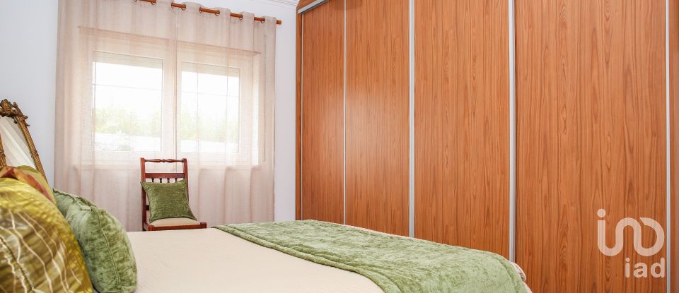 Moradia T3 em Lourinhã e Atalaia de 475 m²