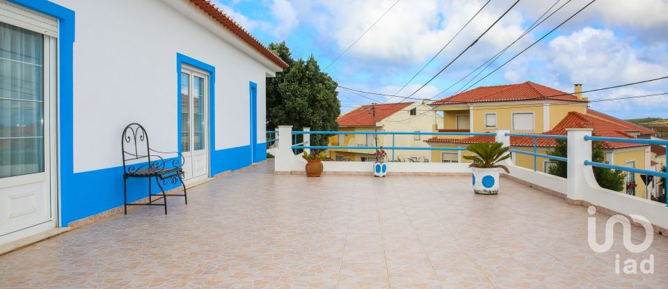 Moradia T3 em Lourinhã e Atalaia de 475 m²