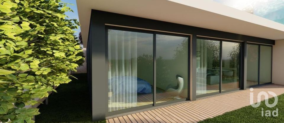 Terreno em Mancelos de 640 m²