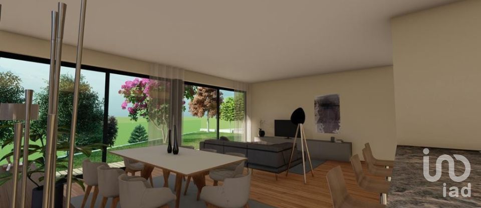 Terreno em Mancelos de 640 m²