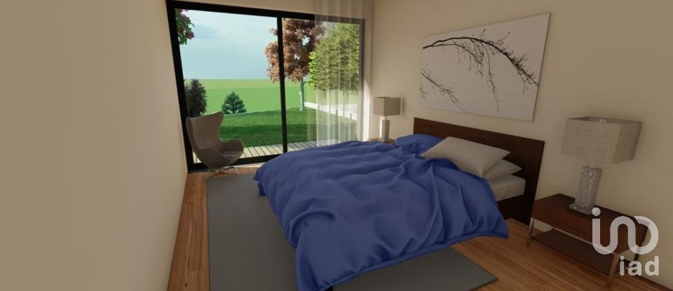 Terreno em Mancelos de 640 m²