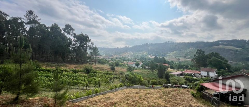 Terreno em Mancelos de 640 m²