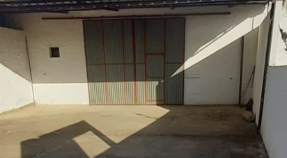 Parking/garage/box à Brinches de 98 m²