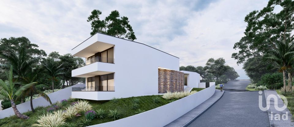 Terreno urbano em Santa Maria da Feira, Travanca, Sanfins e Espargo de 585 m²