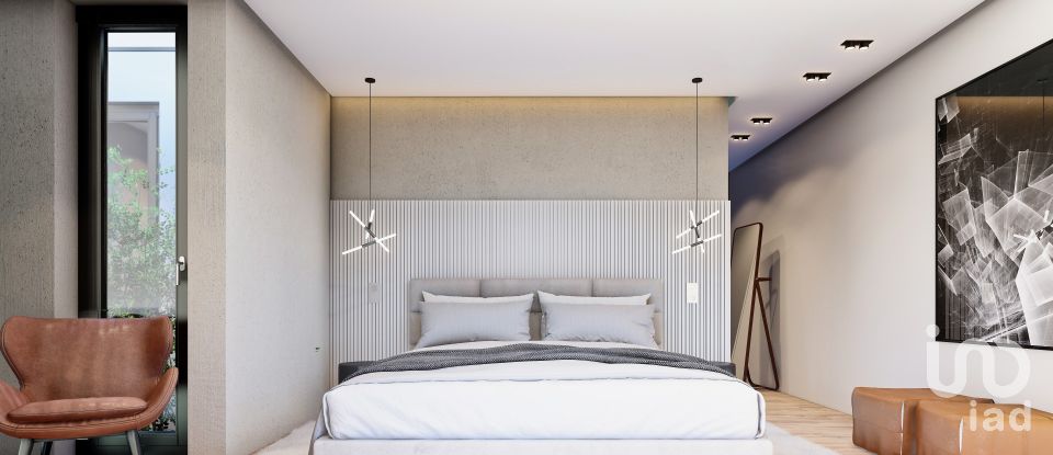 Terreno urbano em Santa Maria da Feira, Travanca, Sanfins e Espargo de 585 m²