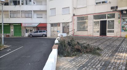 Boutique/Local commercial à Vila Franca de Xira de 110 m²