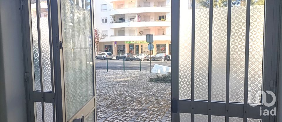 Boutique/Local commercial à Vila Franca de Xira de 110 m²