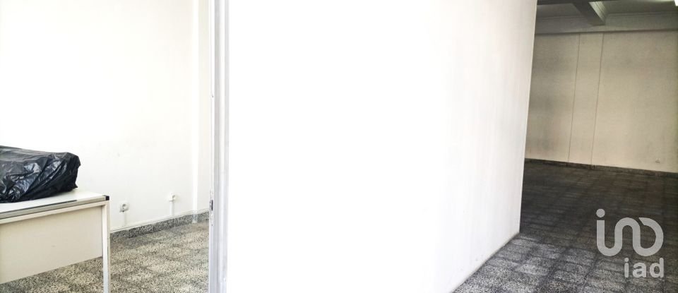 Boutique/Local commercial à Vila Franca de Xira de 110 m²