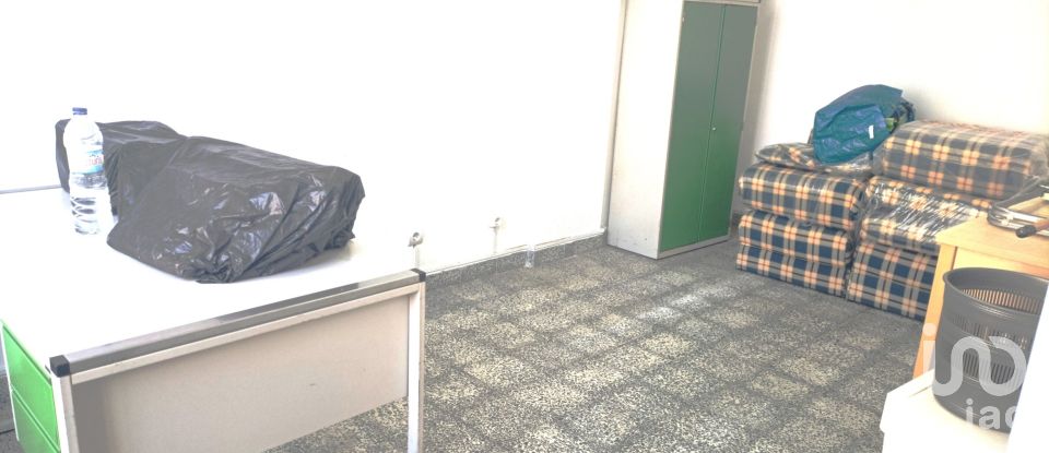 Boutique/Local commercial à Vila Franca de Xira de 110 m²