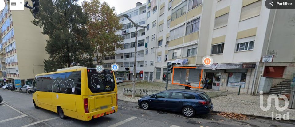 Boutique/Local commercial à Vila Franca de Xira de 110 m²