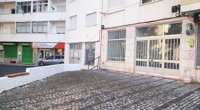 Boutique/Local commercial à Vila Franca de Xira de 110 m²
