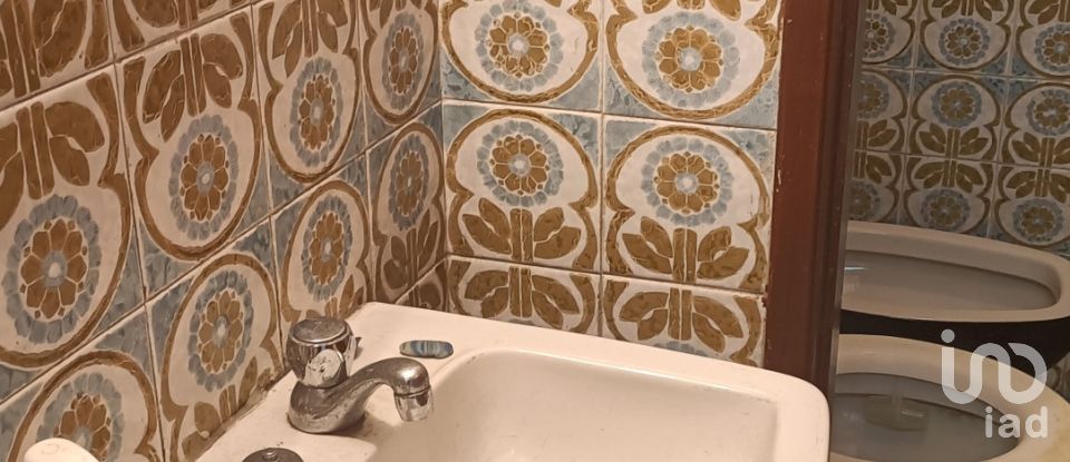 Boutique/Local commercial à Vila Franca de Xira de 110 m²