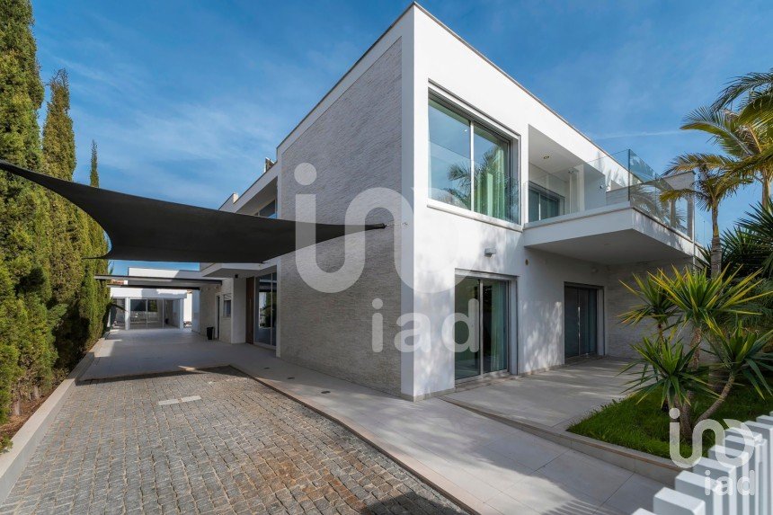House T5 in Montenegro of 243 m²