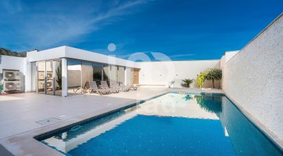 Maison T5 à Montenegro de 243 m²