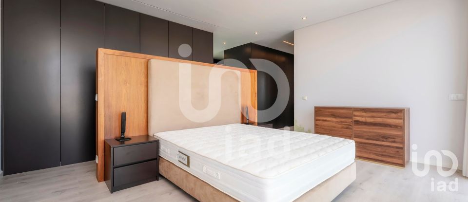 House T5 in Montenegro of 243 m²