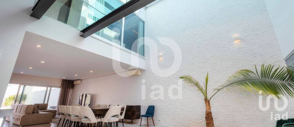 House T5 in Montenegro of 243 m²