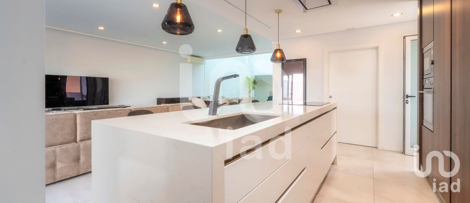 House T5 in Montenegro of 243 m²