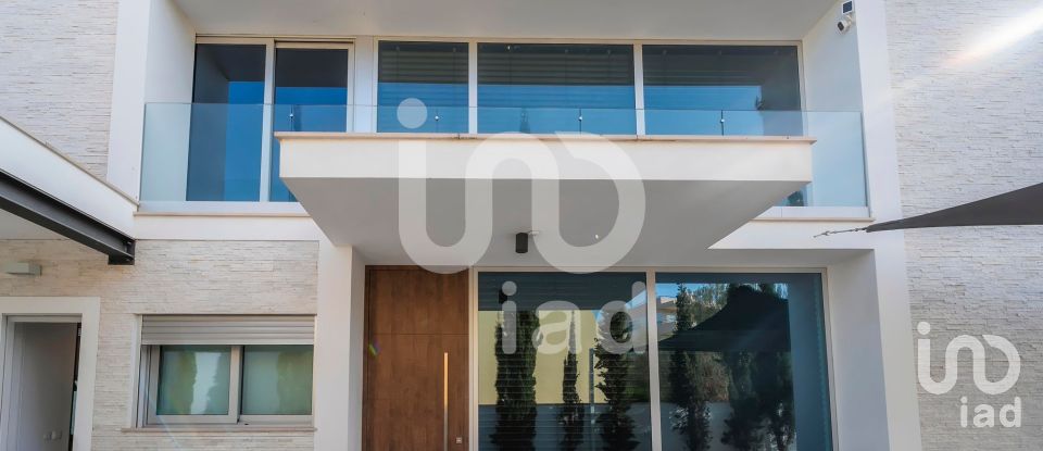 House T5 in Montenegro of 243 m²