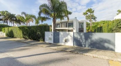 Maison T3 à Charneca De Caparica E Sobreda de 220 m²