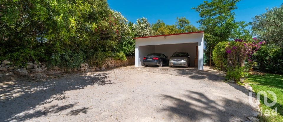House T4 in Santa Bárbara de Nexe of 201 m²