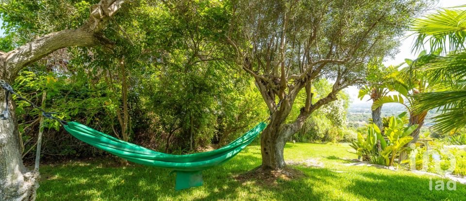 House T4 in Santa Bárbara de Nexe of 201 m²