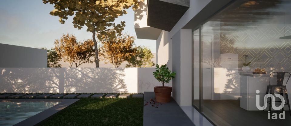 Casa T3 em Azeitão (São Lourenço e São Simão) de 180 m²