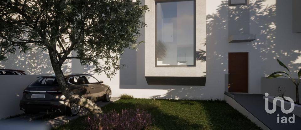Casa T3 em Azeitão (São Lourenço e São Simão) de 180 m²