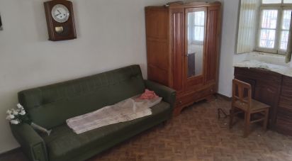 Maison de village T2 à Castanheira de Pêra e Coentral de 98 m²