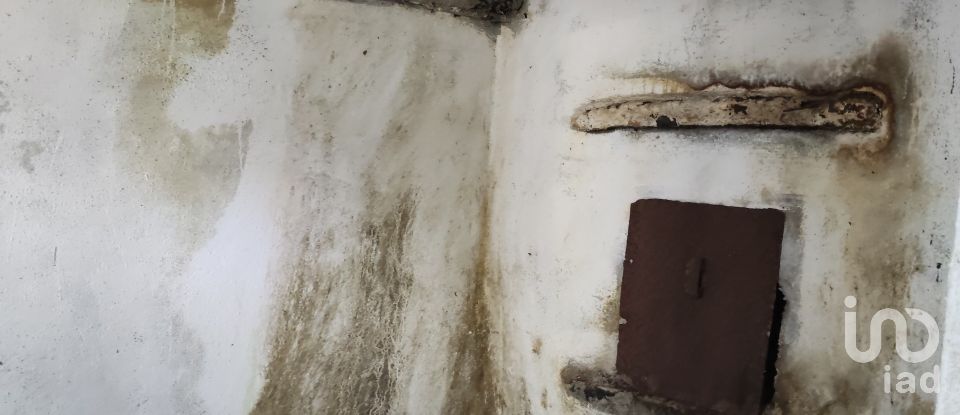 Casa de aldeia T2 em Castanheira de Pêra e Coentral de 98 m²