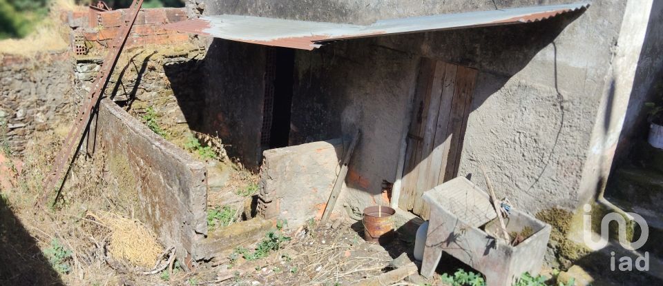 Casa de aldeia T2 em Castanheira de Pêra e Coentral de 98 m²