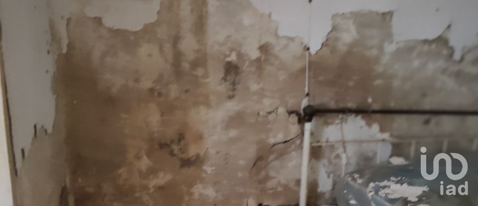 Casa de aldeia T2 em Castanheira de Pêra e Coentral de 98 m²