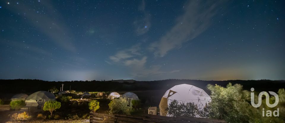 Camping à Estremoz (Santa Maria e Santo André) de 525 m²