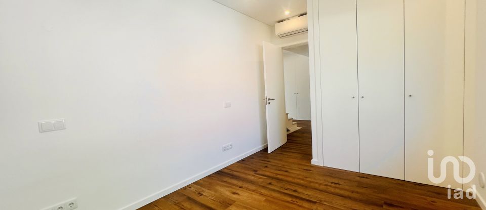 House T4 in Quarteira of 355 m²