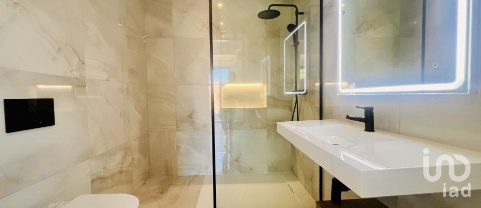 House T4 in Quarteira of 355 m²