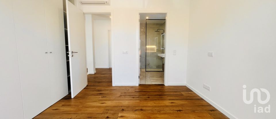 House T4 in Quarteira of 355 m²