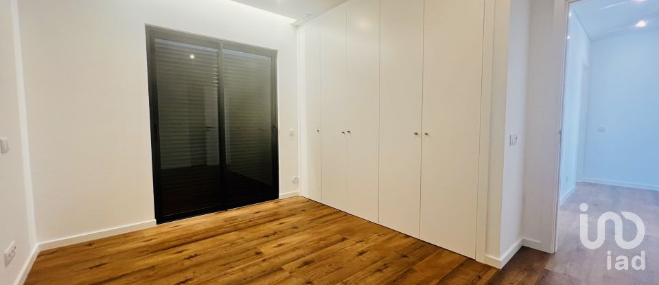 House T4 in Quarteira of 355 m²