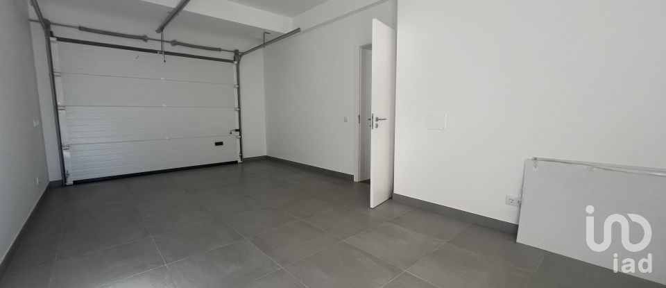 House T4 in Quarteira of 355 m²