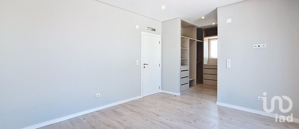 Maison T3 à Ericeira de 227 m²