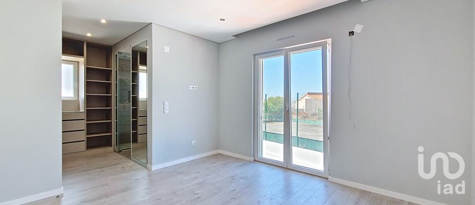 Maison T3 à Ericeira de 227 m²