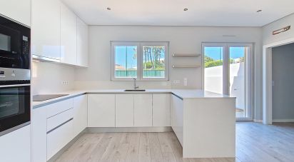 Maison T3 à Ericeira de 227 m²