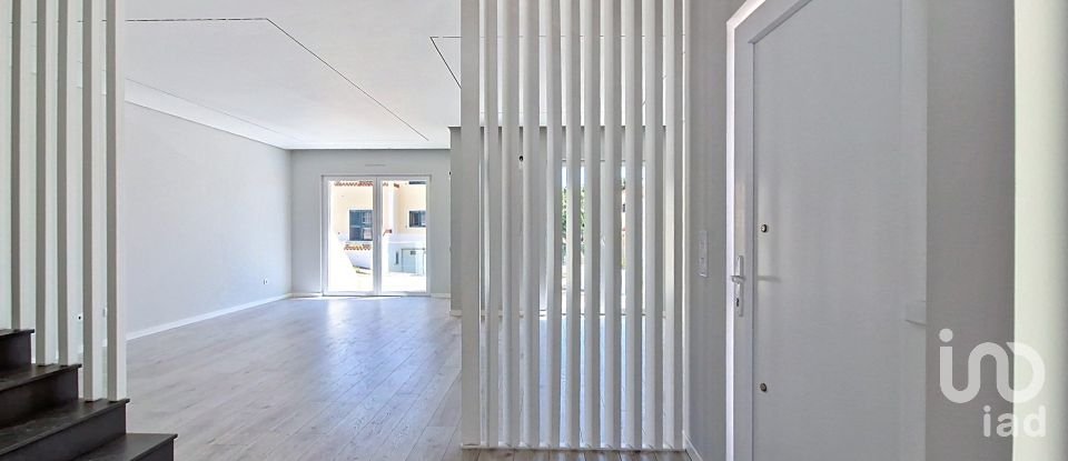 Maison T3 à Ericeira de 227 m²