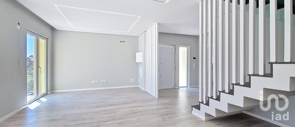 Maison T3 à Ericeira de 227 m²