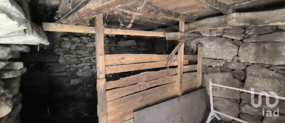 Casa T2 em Moledo de 140 m²