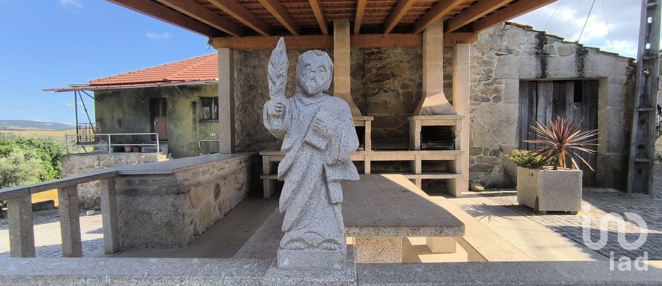 Casa T2 em Moledo de 140 m²