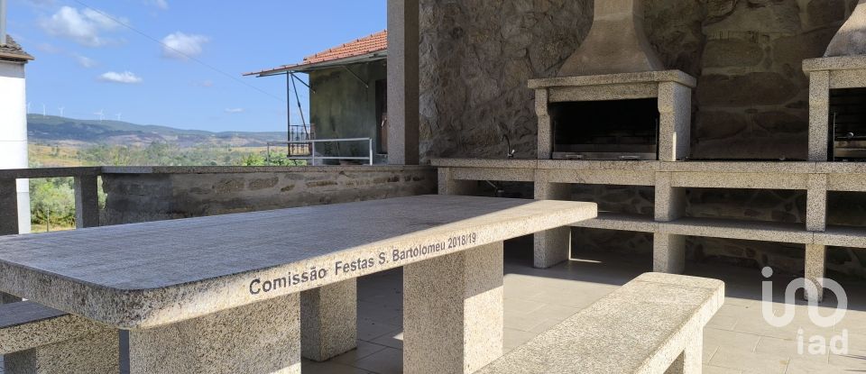 Casa T2 em Moledo de 140 m²