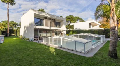 House T3 in Charneca De Caparica E Sobreda of 220 m²