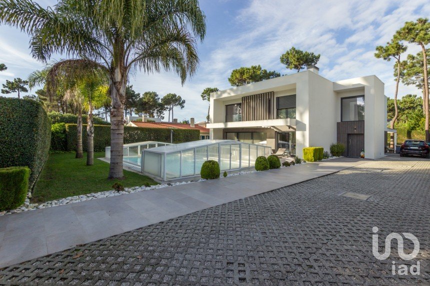 Moradia T3 em Charneca De Caparica E Sobreda de 220 m²