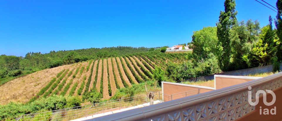 Casa T3 em Salir de Matos de 279 m²